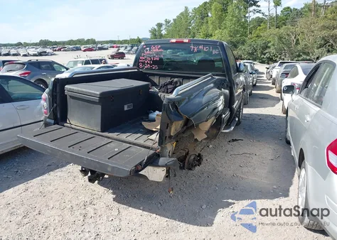 2000 Chevrolet Silverado 1500 Ls z USA, uszkodzony, nr VIN 1GCEK14T1YZ365210
